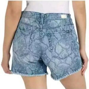 Seven7 Python Print Raw Hem Denim Weekend Short